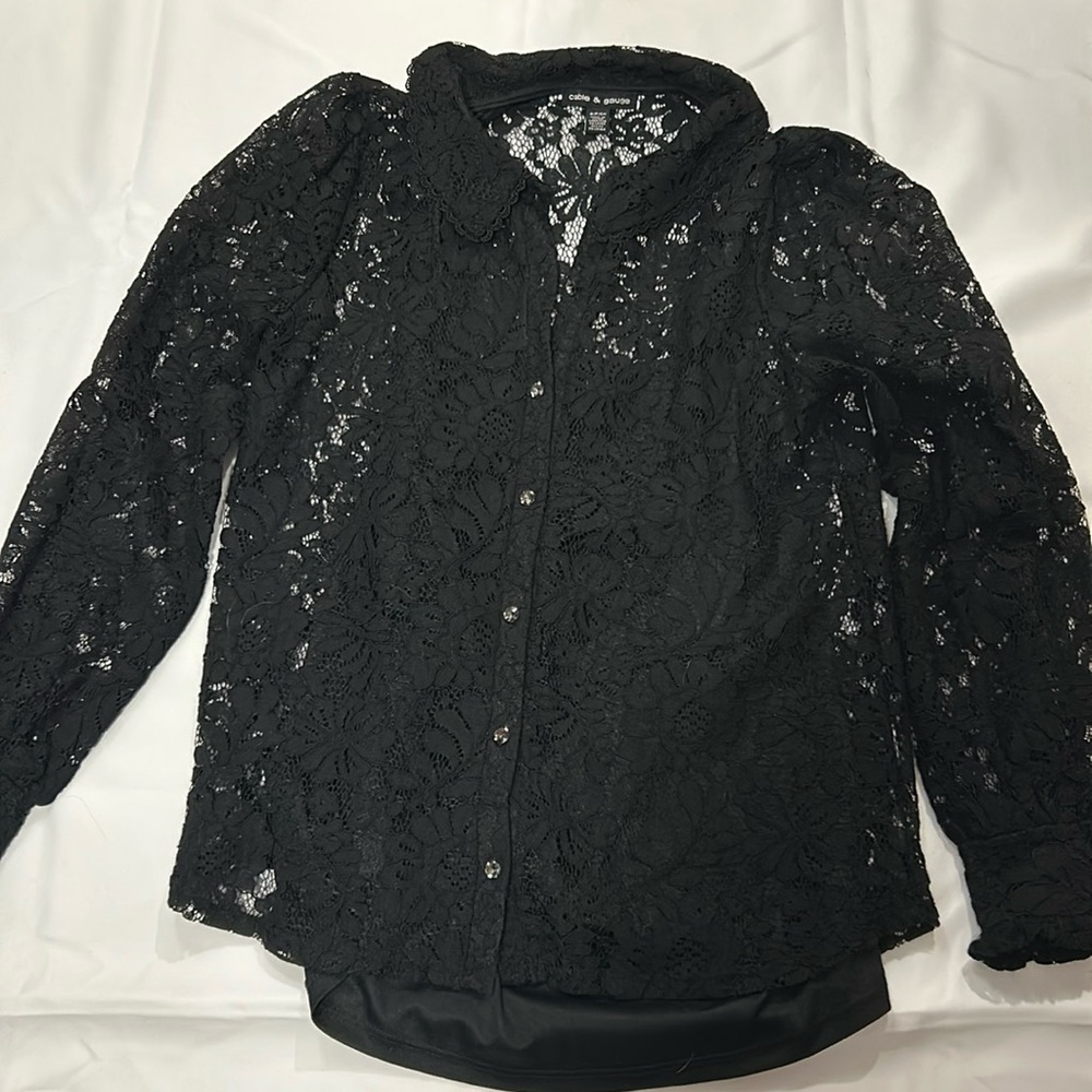 Black shirt.